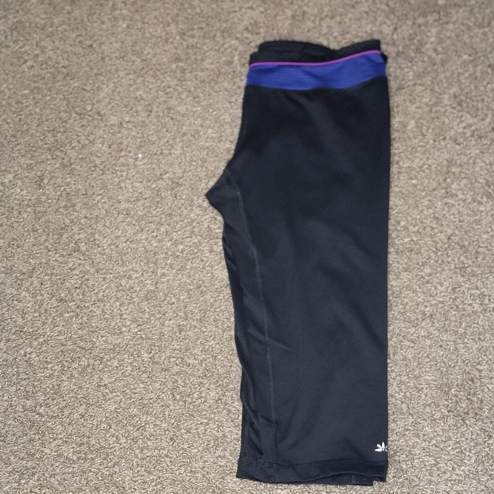 Woman's black  capris